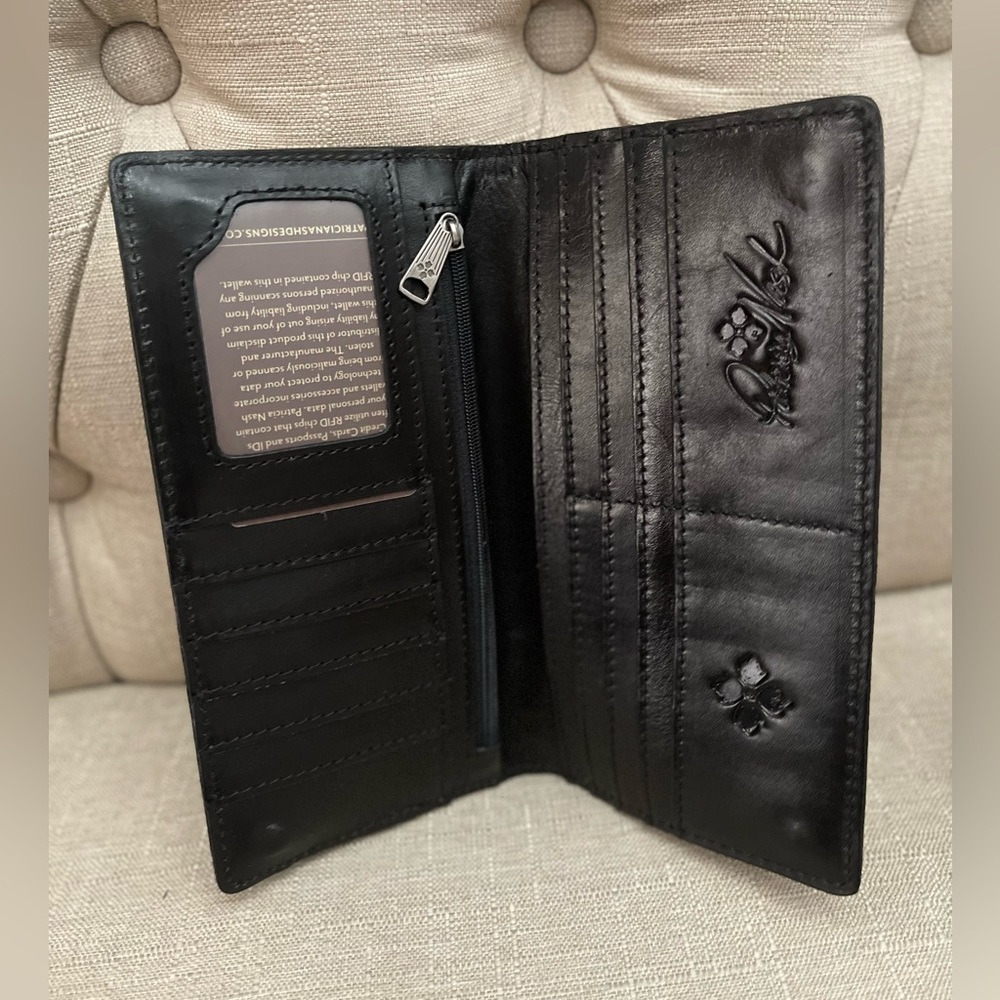 Aveley Crossbody and Valentia Smooth Leather Wallet - Picture 11 of 12